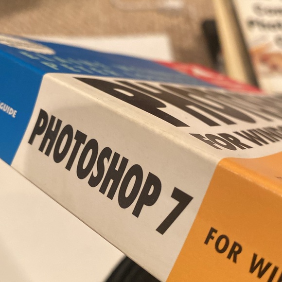 “Photoshop 7 for Windows and Macintosh,” paperback - Picture 2 of 3